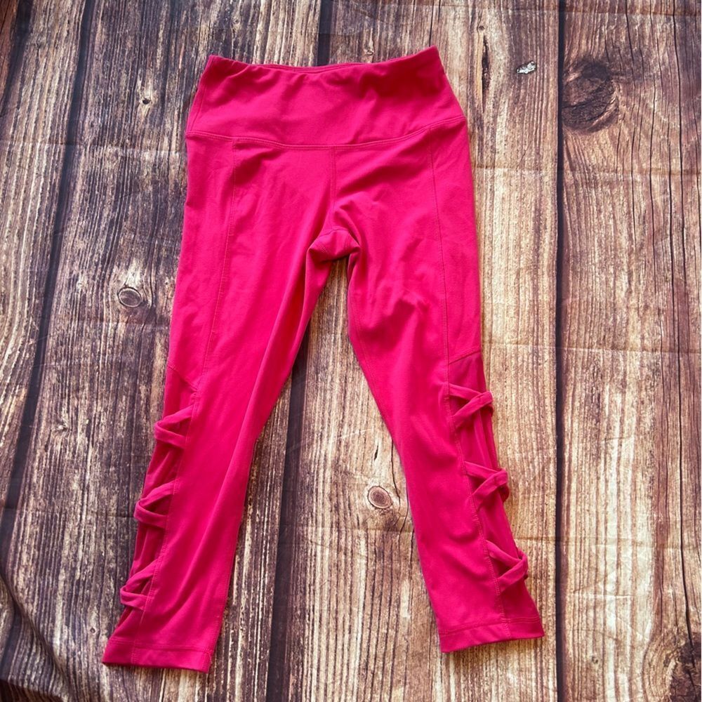 Women’s Yogalicious Bright Red Leggings Mesh Sides Size M